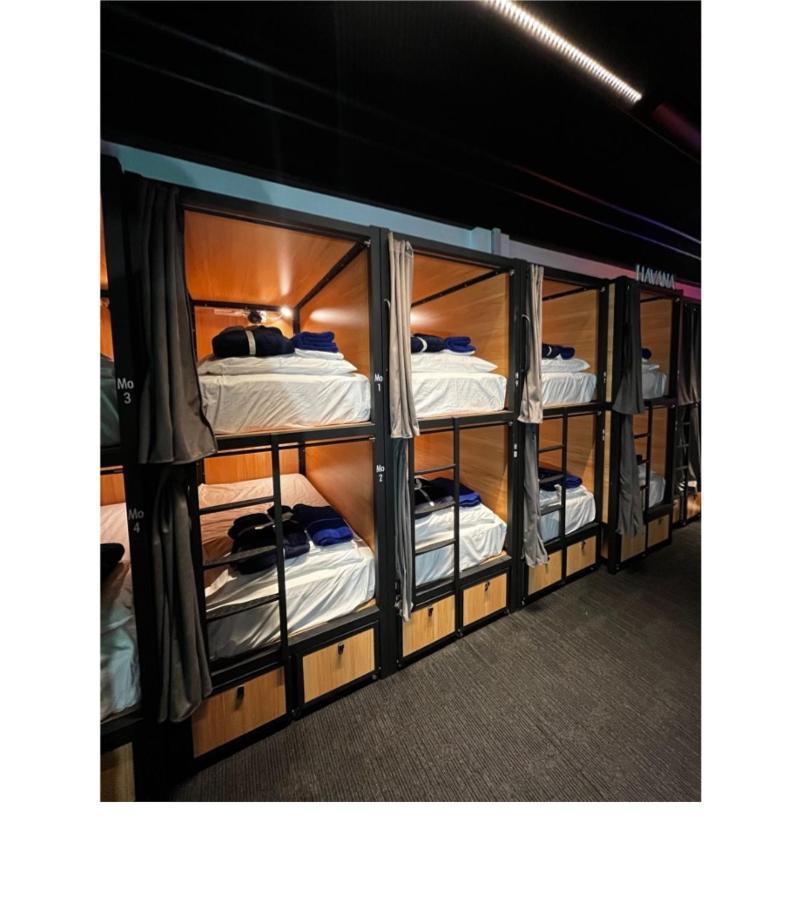 Capsuleaccom Hostel Голд-Кост Экстерьер фото